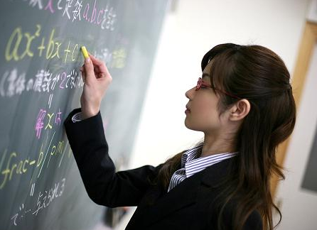從理想到現(xiàn)實：在線教育中如何優(yōu)化教師講課？